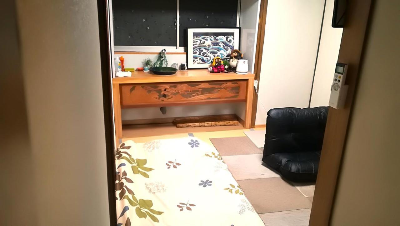 Guesthouse Oasis Osaka Esterno foto