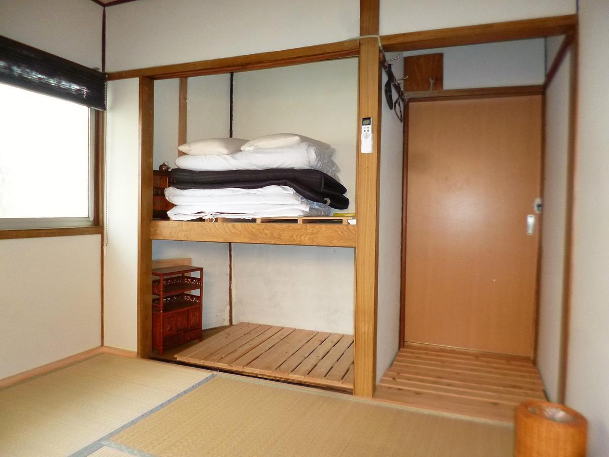 Guesthouse Oasis Osaka Esterno foto